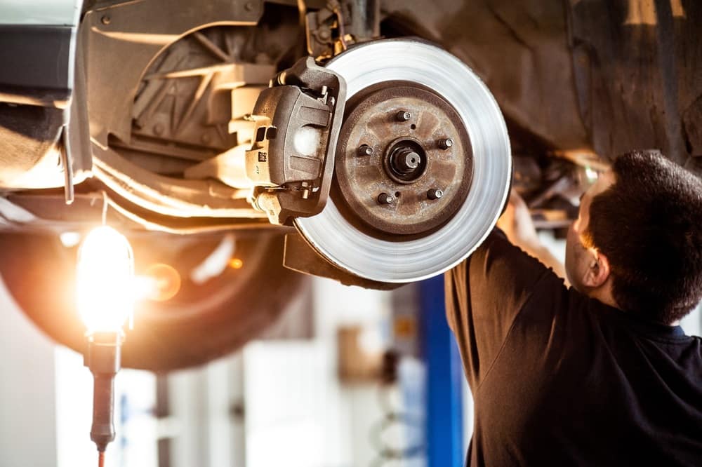 What are the signs you need brake system repair and a tune-up service for?